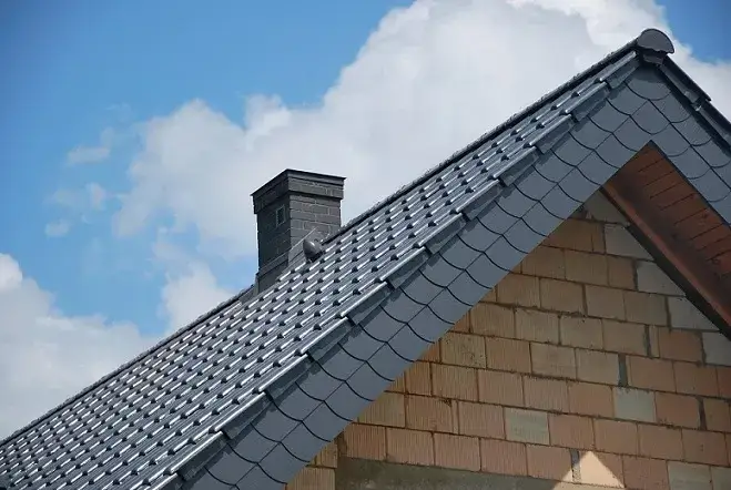 Zdjęcie Ile kosztuje obr&oacute;bka komina struktonitem? Sprawdź ukryte wydatki