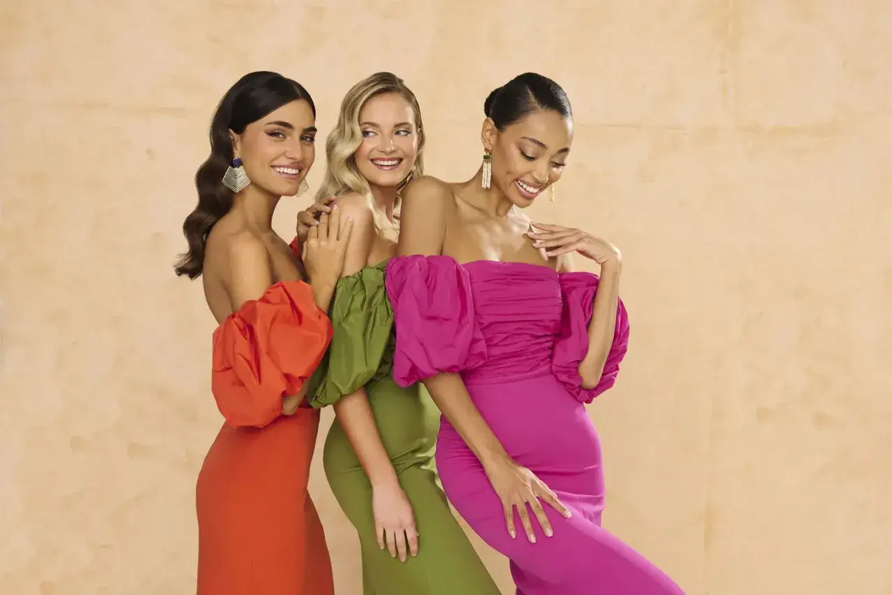 Zdjęcie Conjunto top y falda invitada: Gu&iacute;a definitiva para deslumbrar y acertar