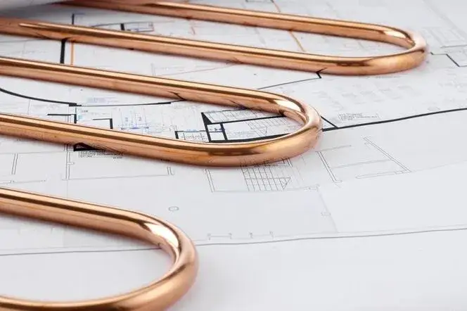 Zdjęcie Czy rurki miedziane można malować? Kluczowe informacje i porady