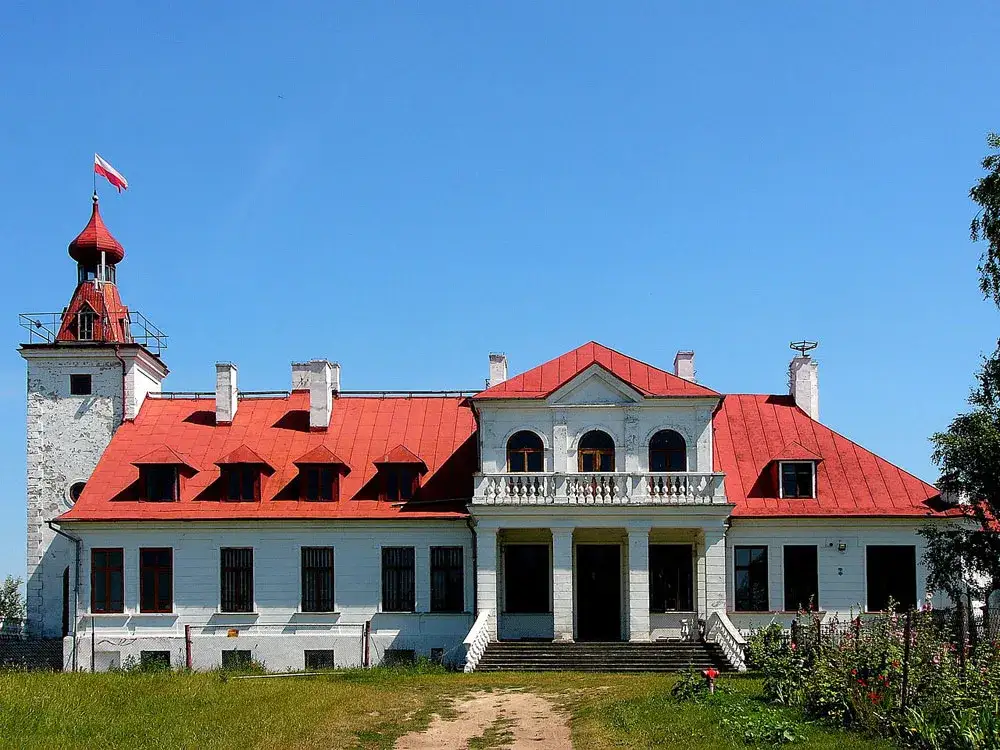 Zdjęcie Pałac w Czumowie: Fascynująca historia i tajemnice architektury