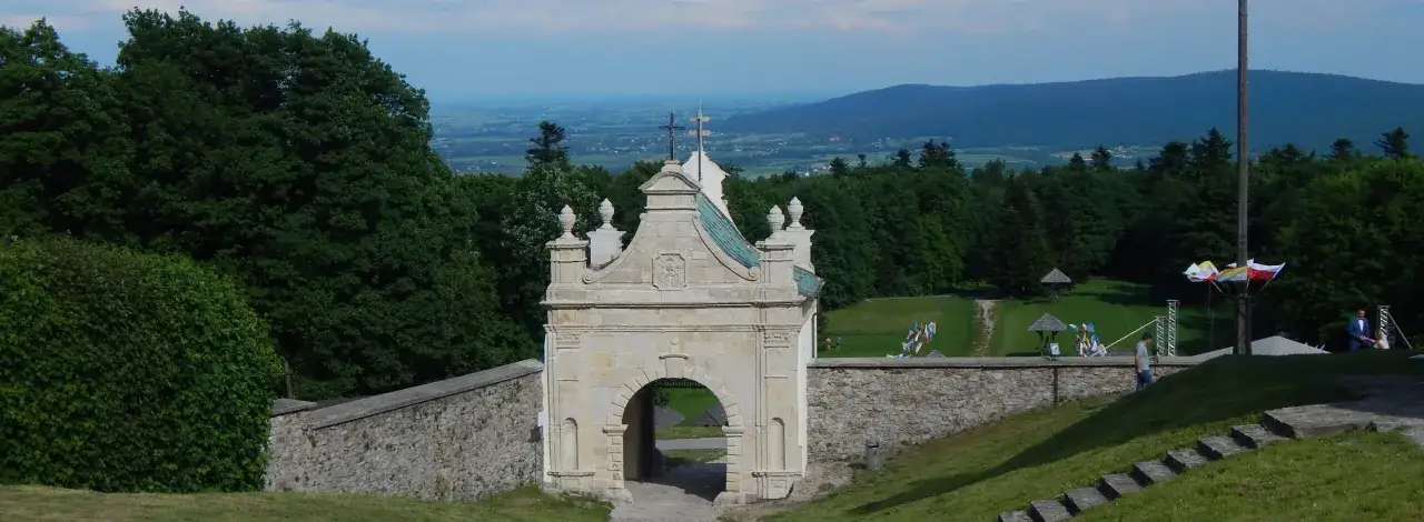 Zdjęcie Gdzie są góry świętokrzyskie? Odkryj ich lokalizację i atrakcje