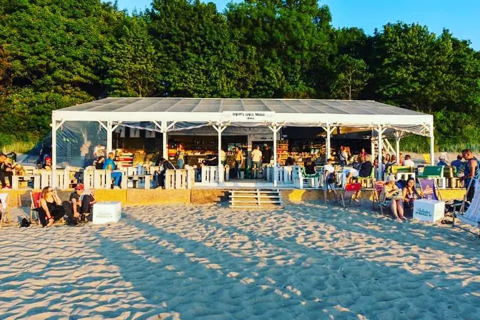 Zdjęcie Gdzie zjeść w Rewalu? Najlepsze restauracje i ukryte skarby