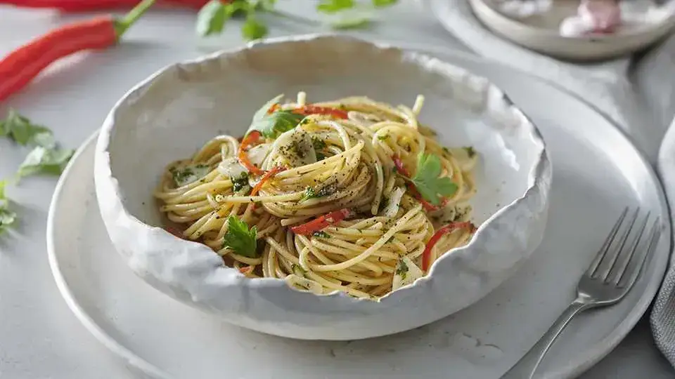 Zdjęcie Spaghetti aglio olio Kwestia Smaku – nowoczesna interpretacja klasyki