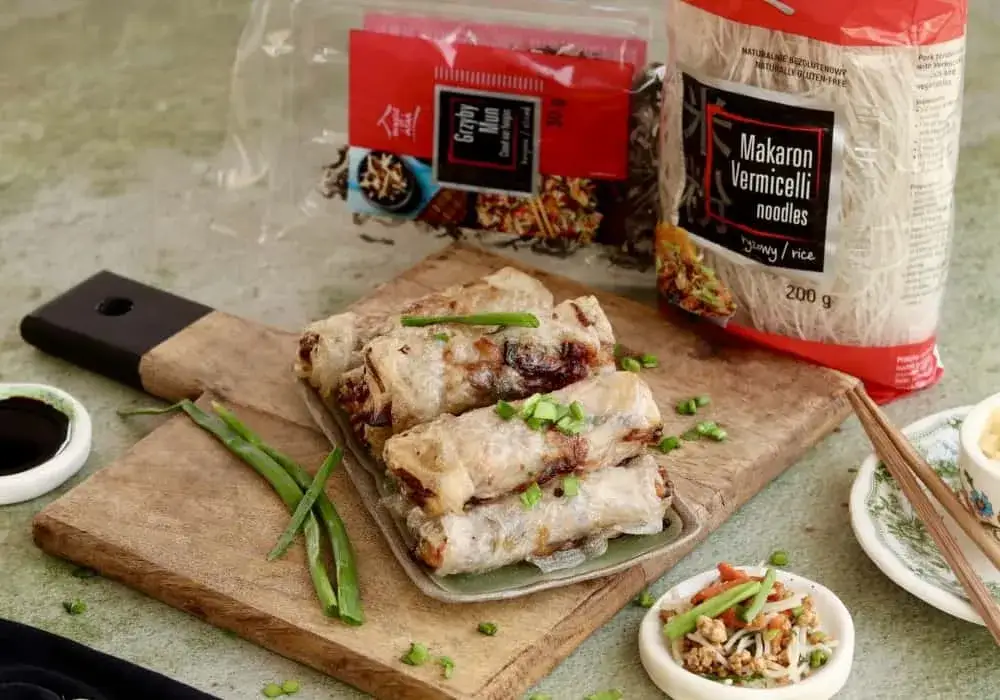 Zdjęcie Jak zrobić sajgonki z kurczakiem, które zachwycą Twoich gości