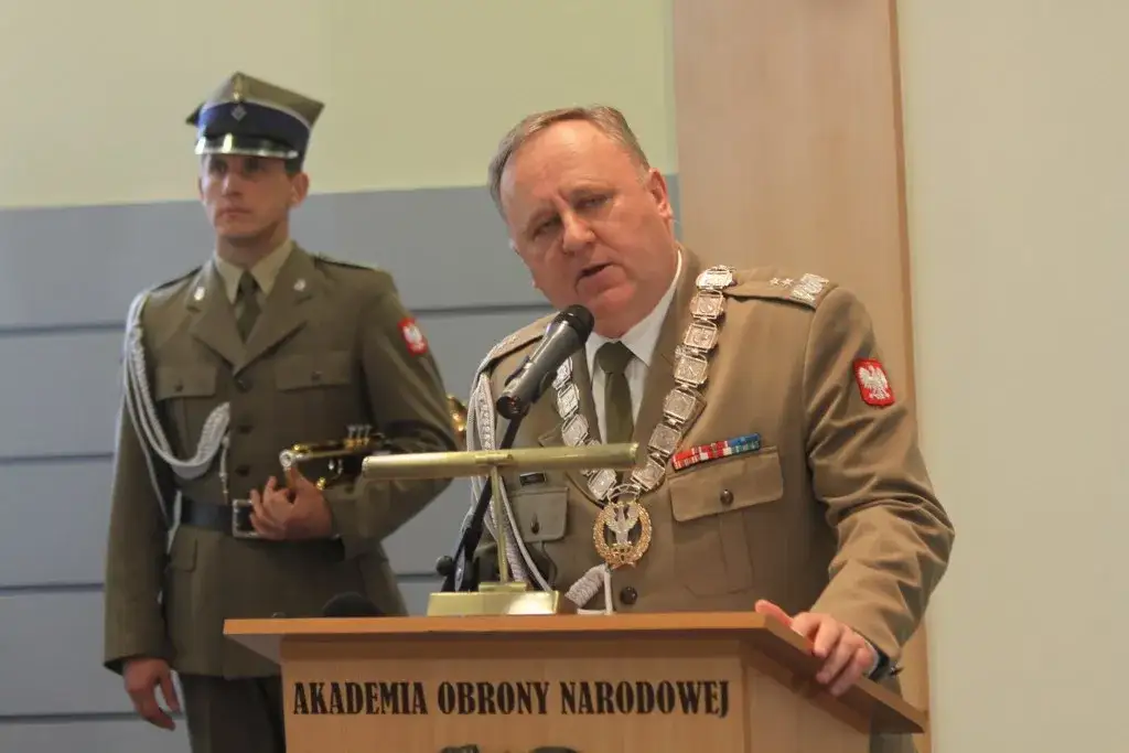 Zdjęcie Bogusław Pacek generał: jego niezwykła kariera i osiągnięcia w wojsku