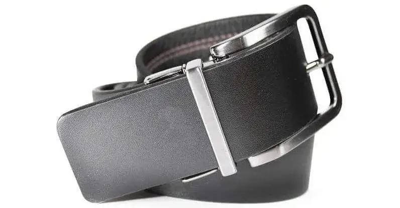 Zdjęcie Jak zapiąć pasek do spodni – proste sposoby na idealne dopasowanie