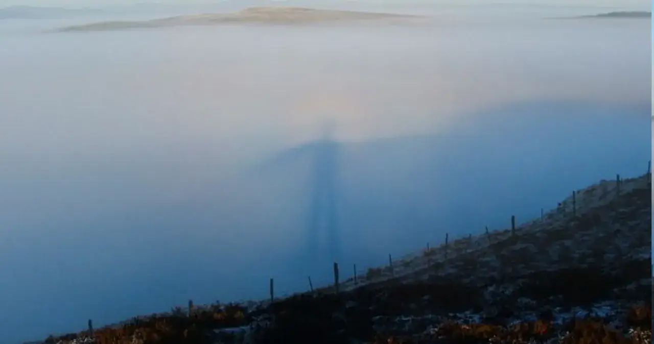 Zdjęcie Całkowite wewnętrzne odbicie światła - fascynujące zjawisko optyczne