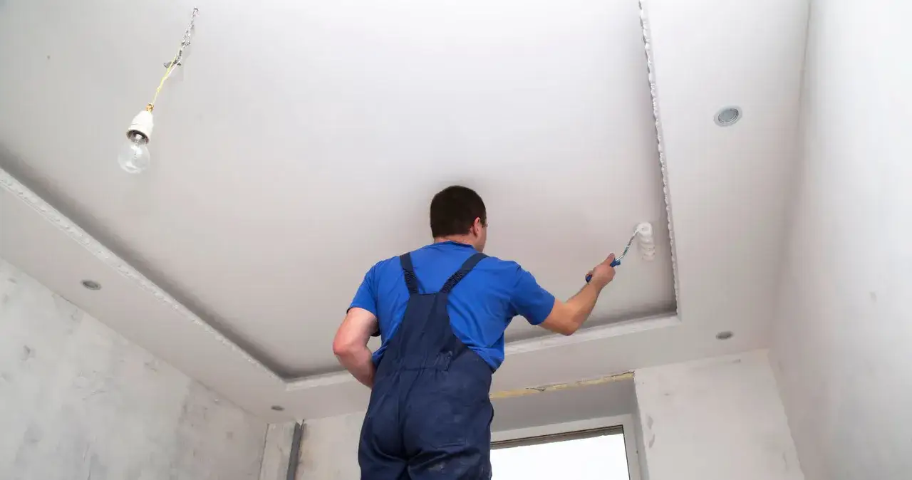 Zdjęcie Dlaczego ściany śmierdzą po malowaniu i jak skutecznie usunąć zapach