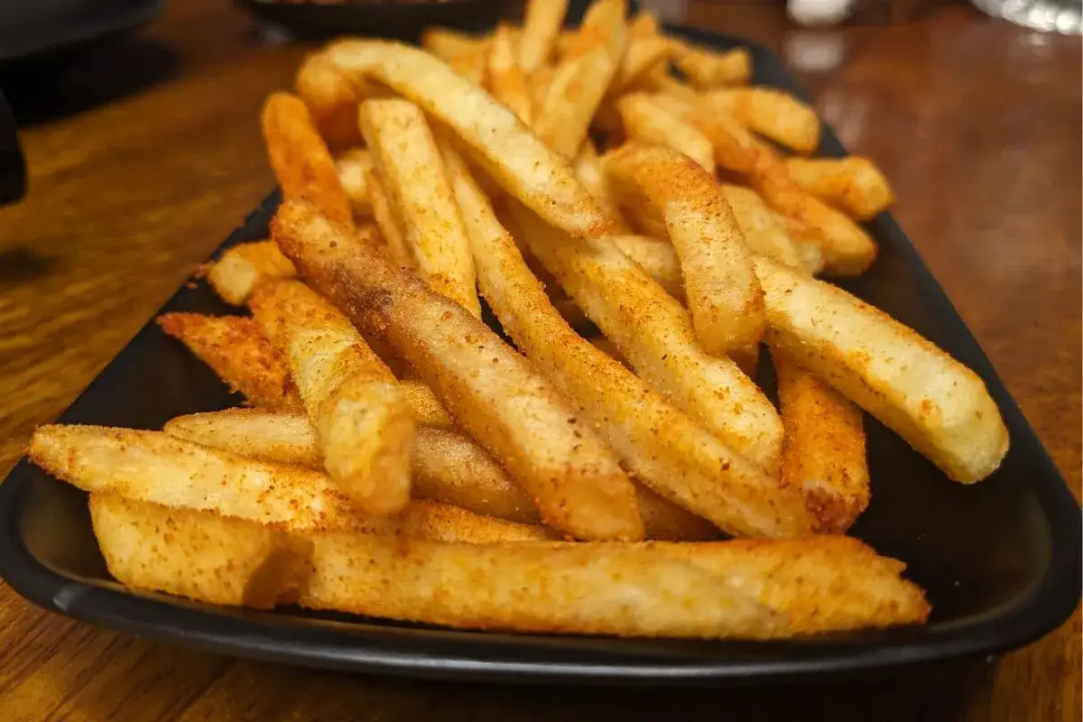 Zdjęcie Jaka temperatura oleju do frytek? Uniknij błędów i smaż idealnie