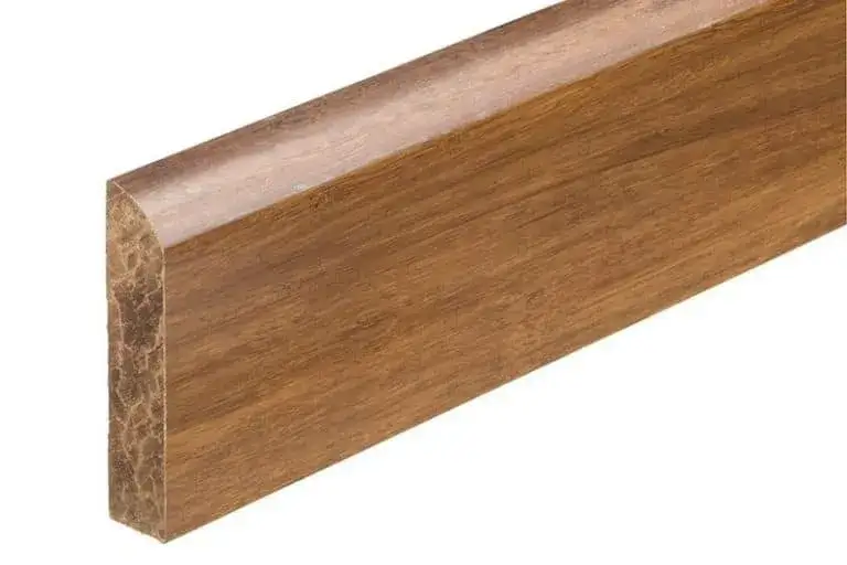 Zdjęcie Jakie listwy przypodłogowe do płytek drewnopodobnych - unikaj błędów w wyborze
