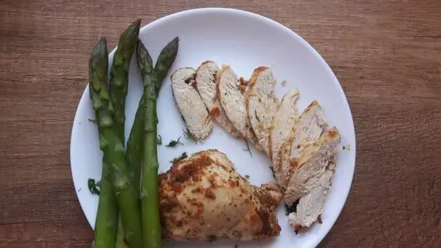 Zdjęcie Bezpieczne spożycie mięsa: Kurczak dla niemowlaka