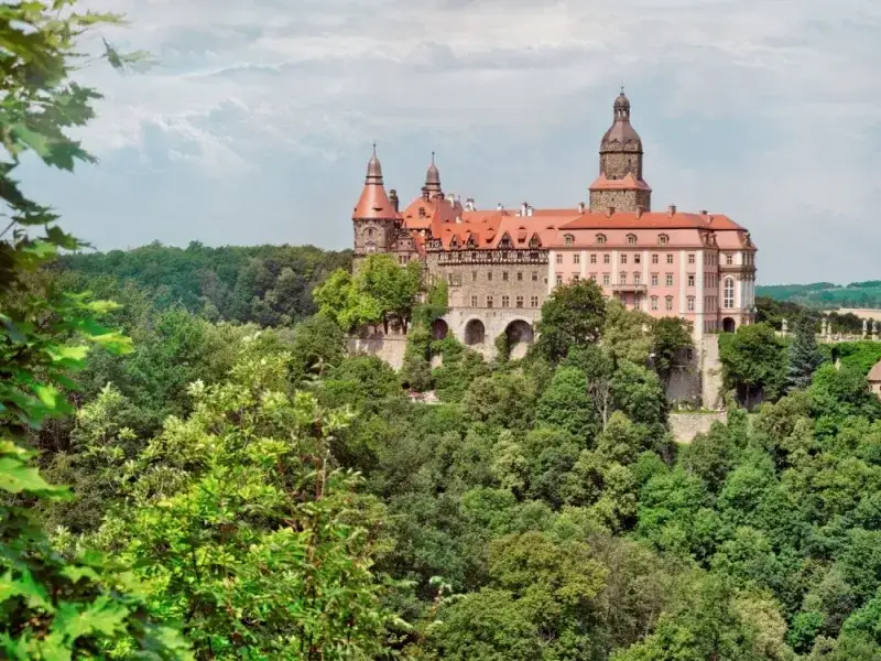 Zdjęcie Zamek w Książu: Tajemnice, historia i atrakcje, które musisz poznać
