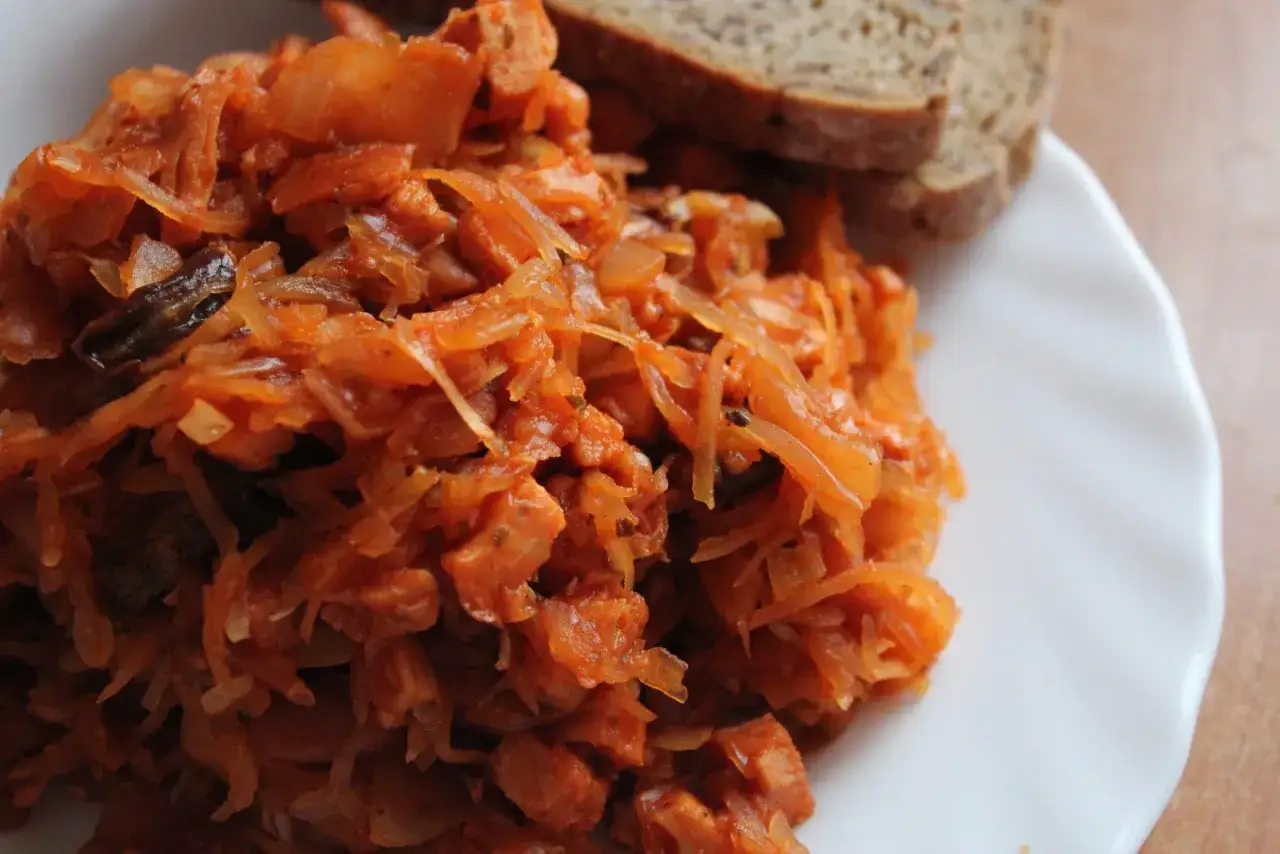 Zdjęcie Jak przygotować bigos dietetyczny - sprawdzony przepis bez wyrzutów sumienia