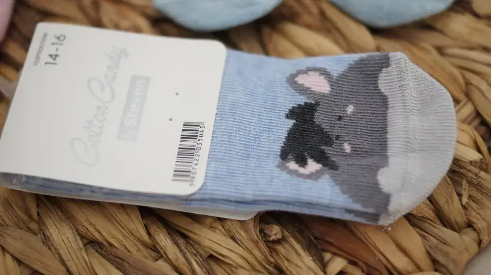 Zdjęcie Jaki rozmiar skarpetek dla noworodka? Uniknij niewłaściwego wyboru