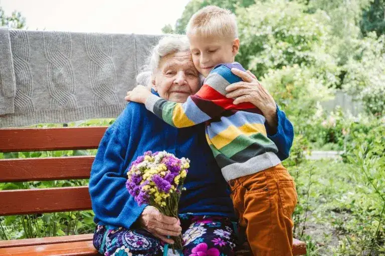 Zdjęcie Tekst piosenki kiedy babcia była mała - pełne słowa i wspomnienia