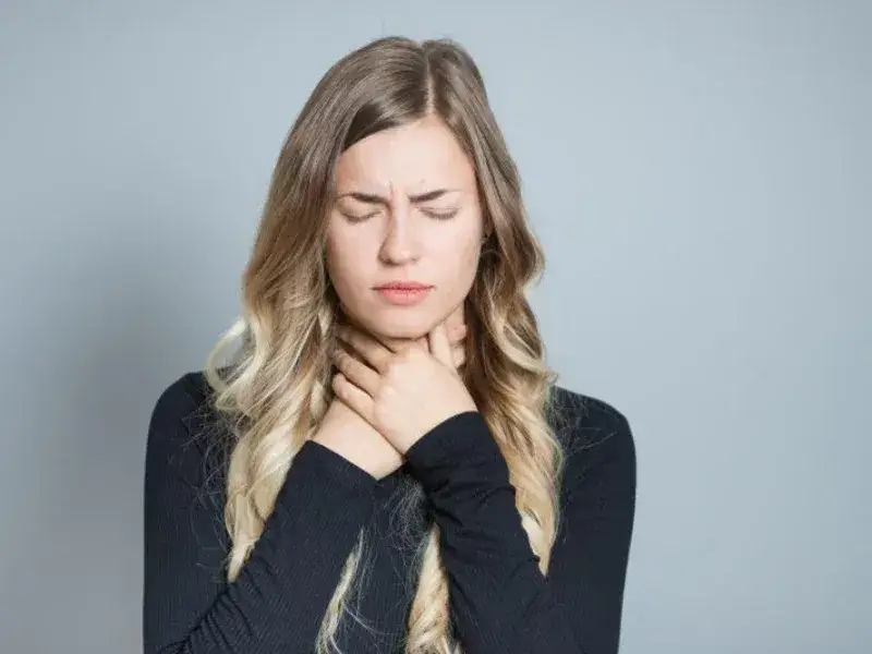 Zdjęcie Nerwica gardła objawy: Jak rozpoznać i zrozumieć dolegliwości