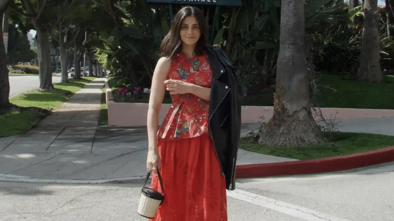 Zdjęcie Falda y top boda: &iquest;el look m&aacute;s elegante y vers&aacute;til para ti?