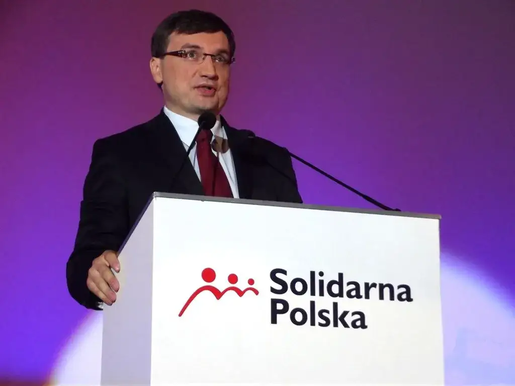 Zdjęcie Solidarna Polska: Prawica czy lewica? Odkryj jej prawdziwe oblicze