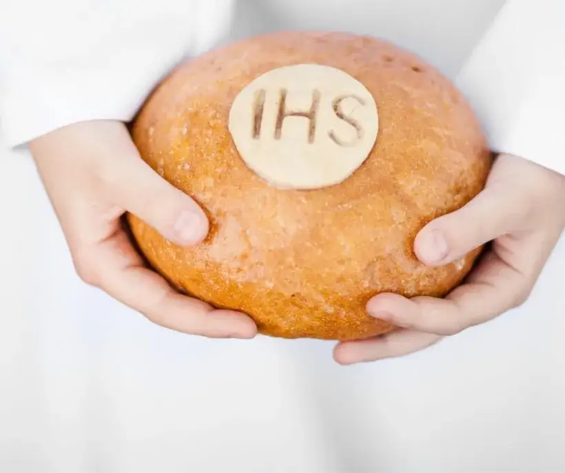 Zdjęcie Jak przyjmować komunię świętą: najważniejsze zasady i etykieta