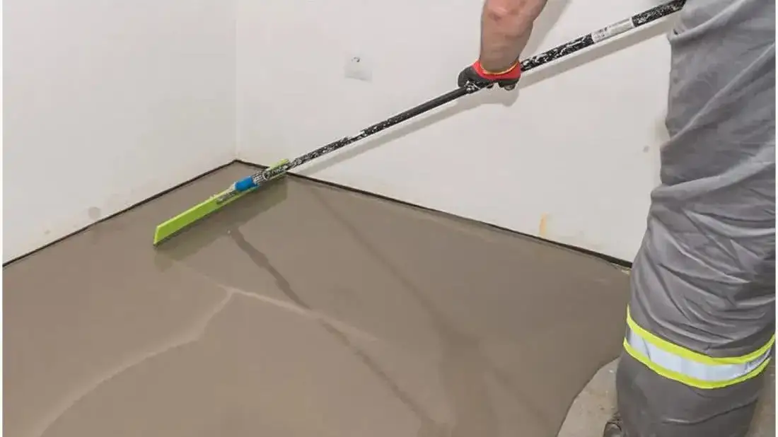 Zdjęcie Jak wykonać wylewkę samopoziomującą bez błędów i z sukcesem