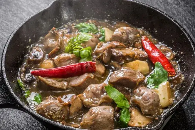 Zdjęcie Jak zrobić sos z żołądków drobiowych - prosty przepis krok po kroku