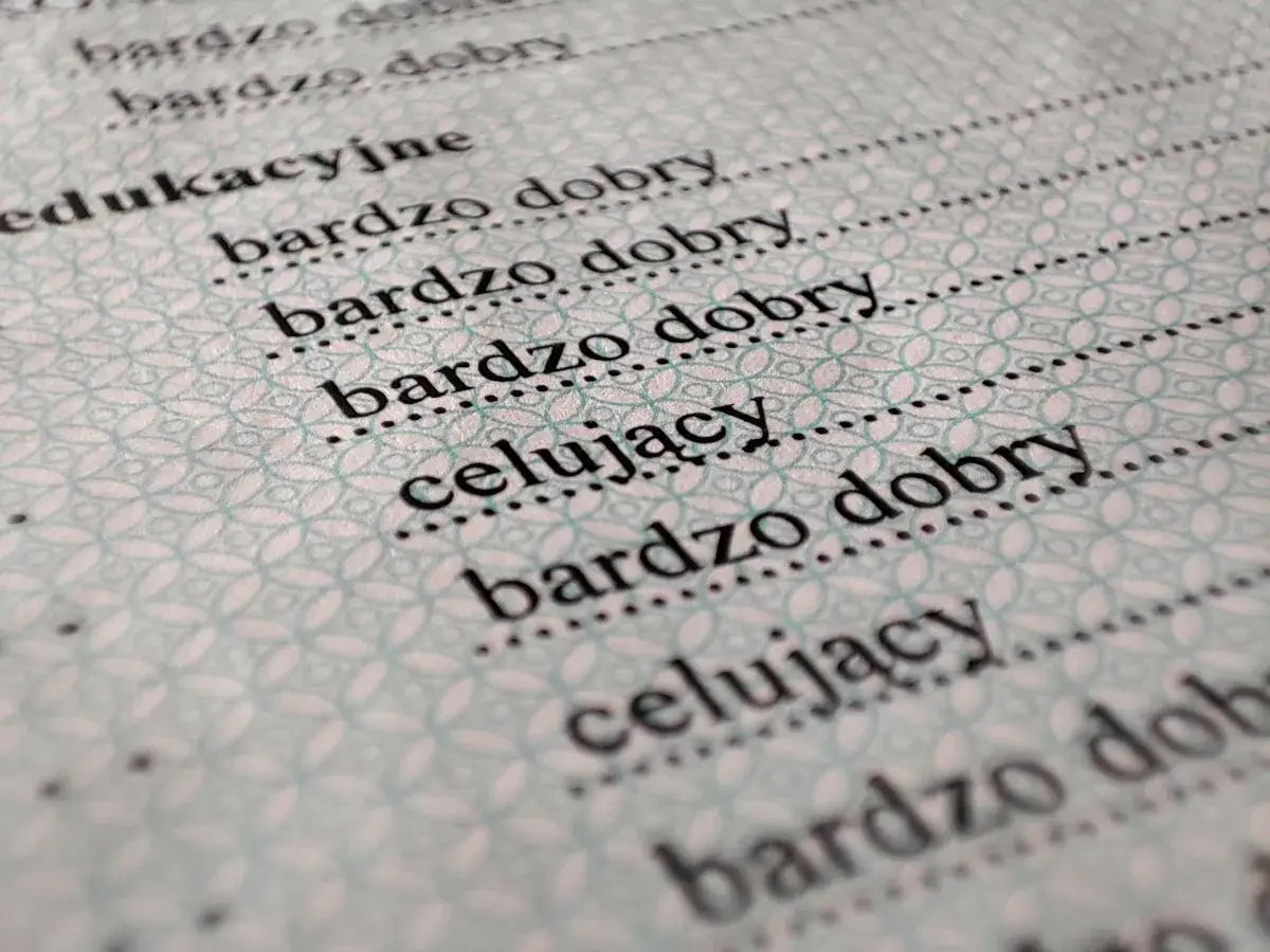 Zdjęcie Jak uzyskać odpis świadectwa ukończenia szkoły średniej bez problemów