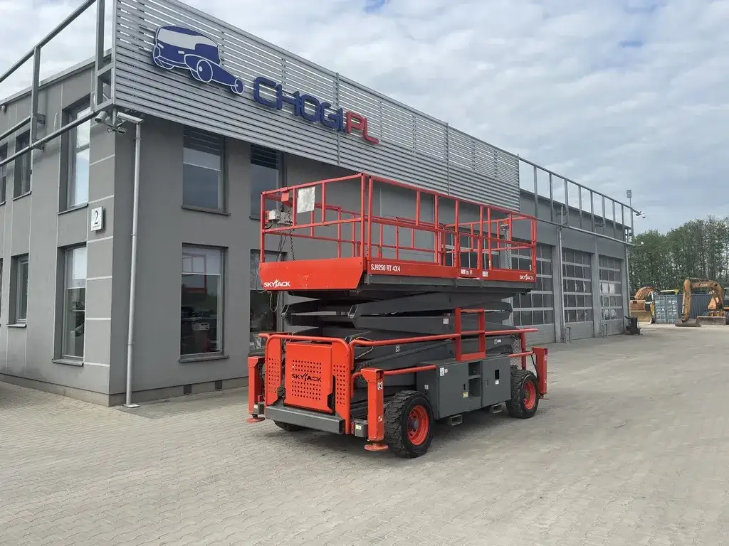 Zdjęcie Ile kosztuje wynajem podnośnika koszowego? Sprawdź ceny i ukryte koszty