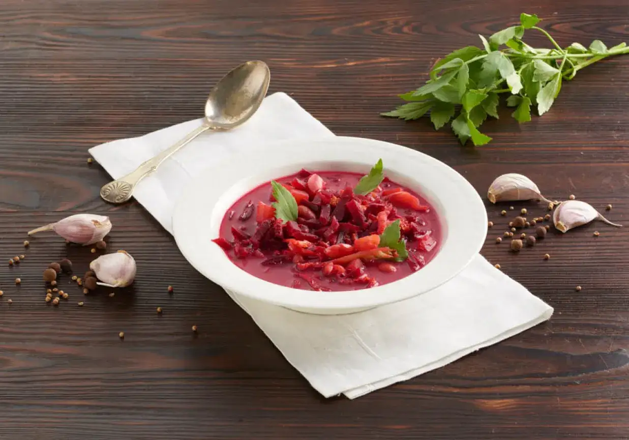 Zdjęcie Jakie przyprawy do barszczu ukraińskiego, aby uzyskać idealny smak?