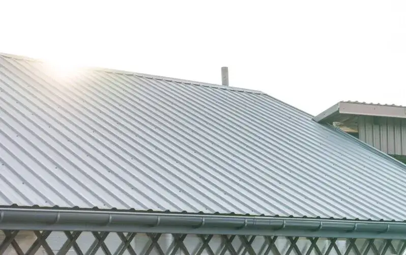 Zdjęcie Ile kosztuje blacha trapezowa na dach? Sprawdź, by uniknąć wysokich wydatków
