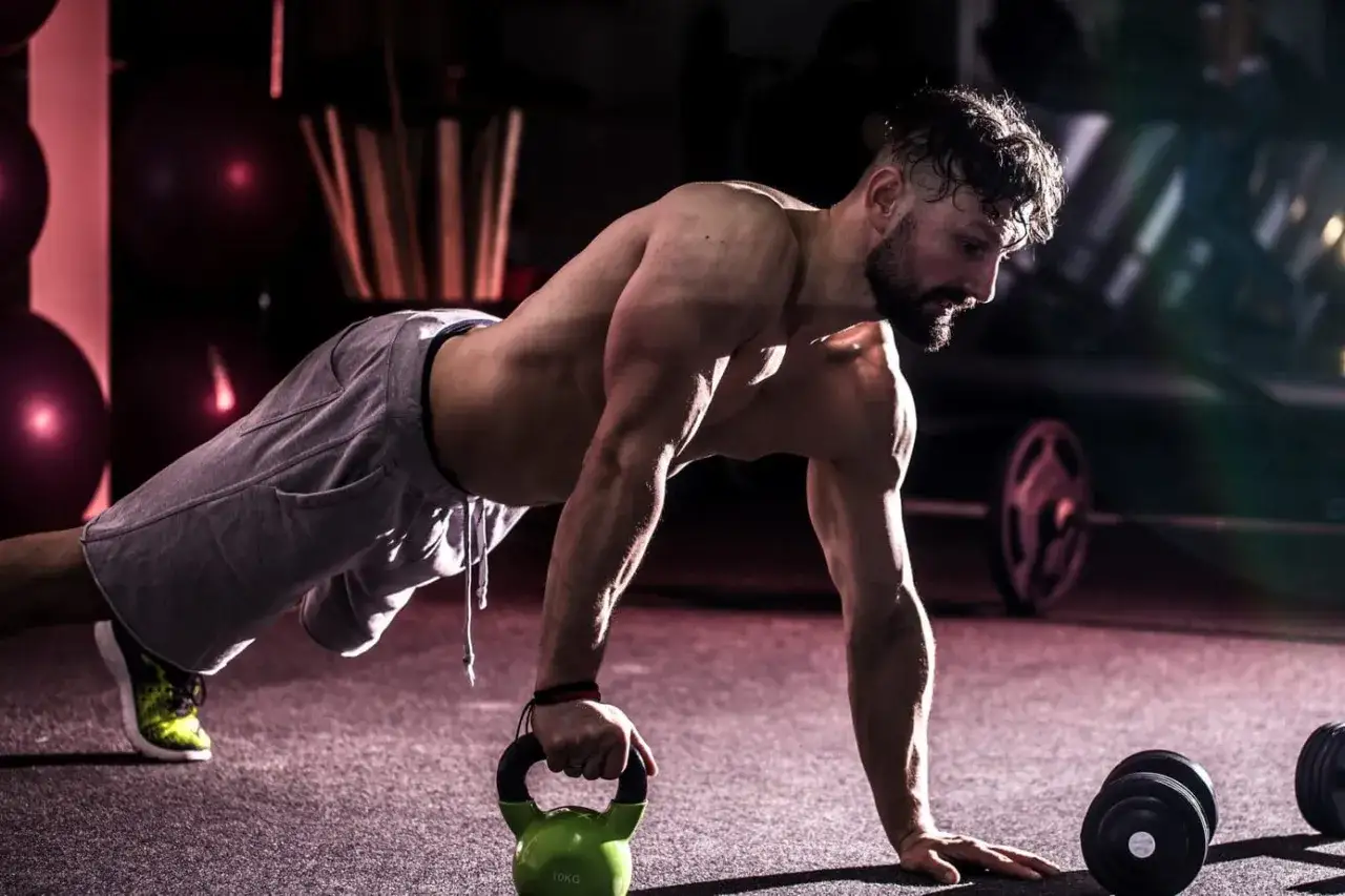Zdjęcie Trening HIIT co to? Poznaj korzyści i ryzyko intensywnych ćwiczeń
