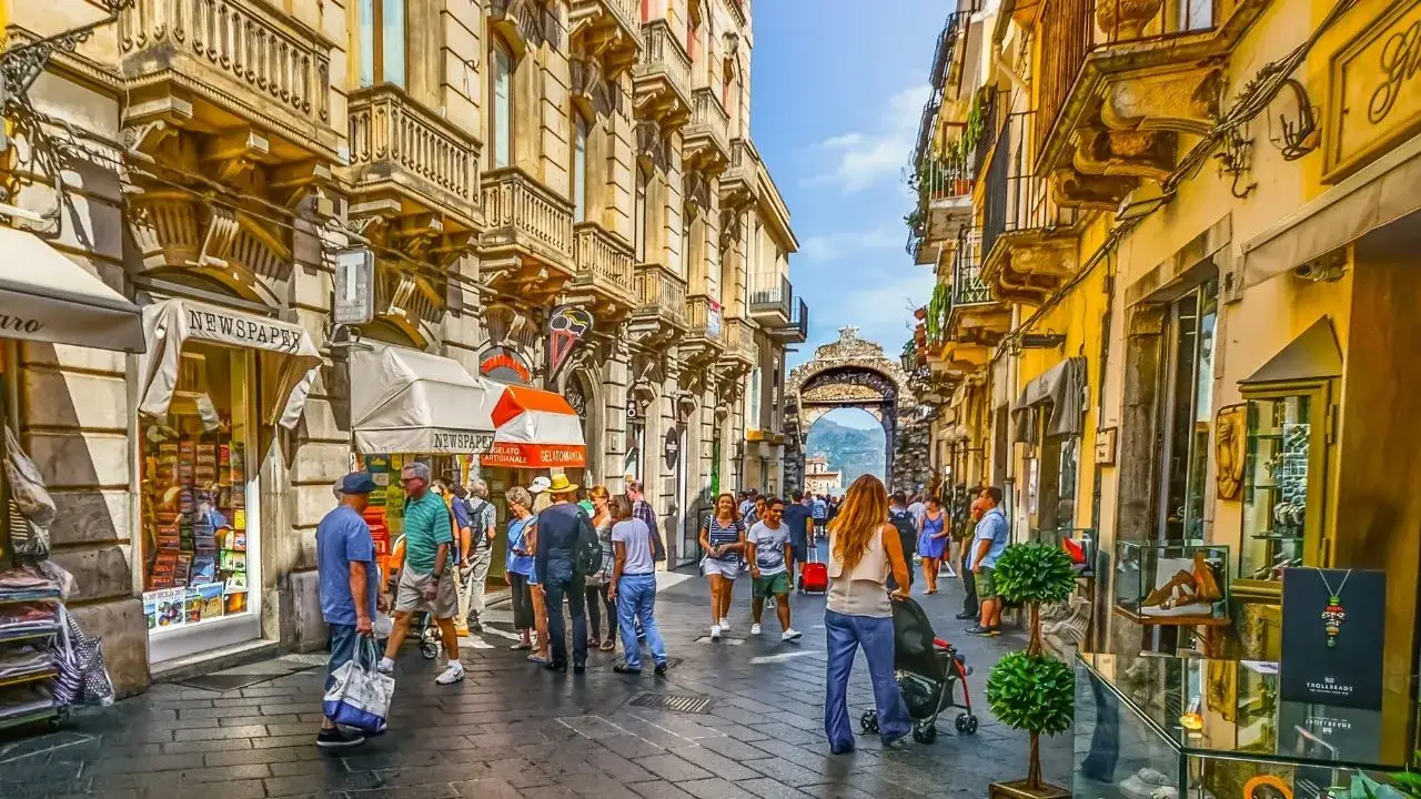 Zdjęcie Gdzie zjeść w Taorminie? Odkryj najlepsze restauracje i smaki
