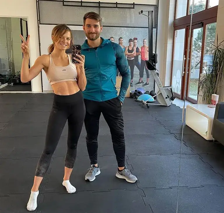 Zdjęcie Ile lat ma Anna Lewandowska? Zaskakujący wiek trenerki fitness