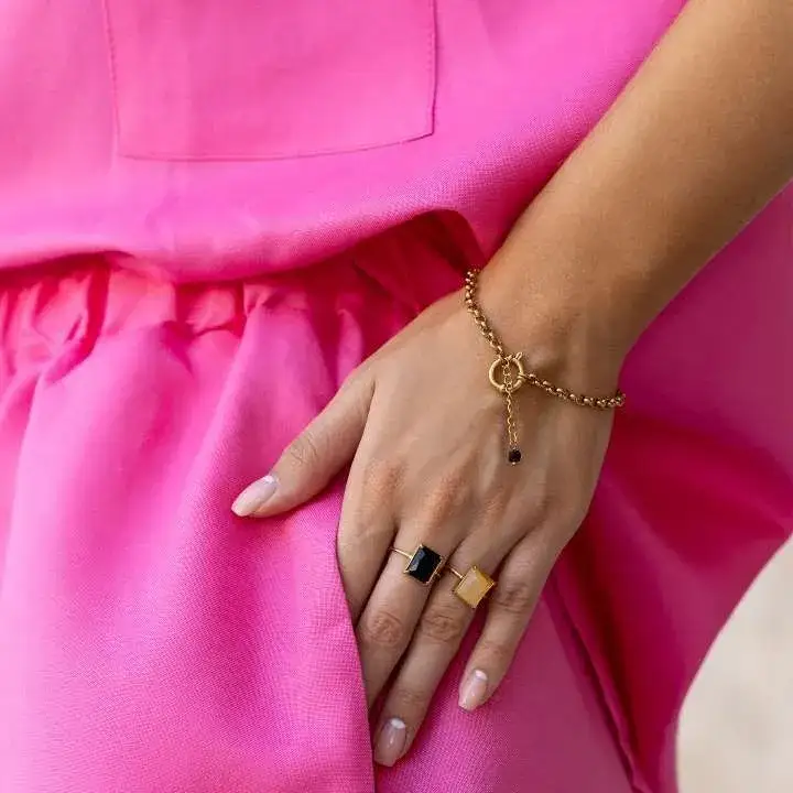 Zdjęcie Jak czyścić pozłacane srebro, by nie uszkodzić delikatnej powłoki