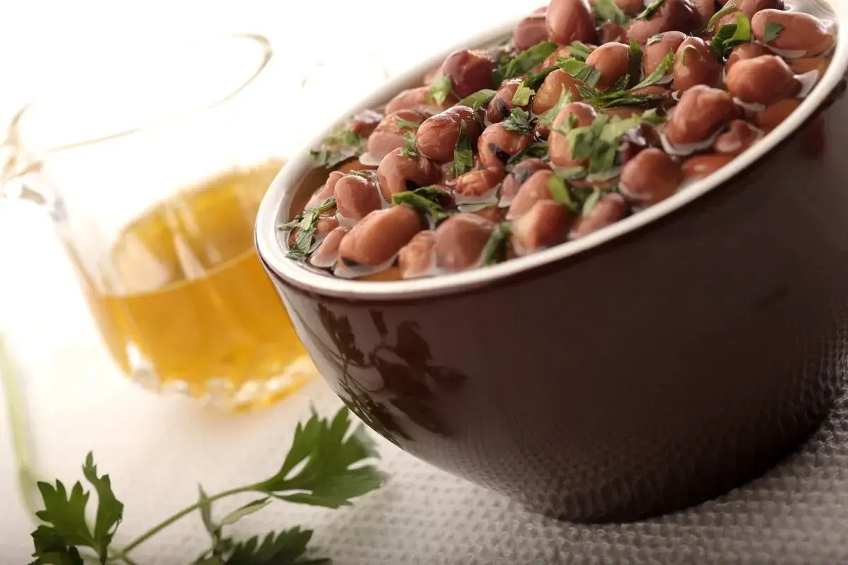 Zdjęcie Foul Moudammas : Le secret d'une salade de f&egrave;ves libanaise savoureuse