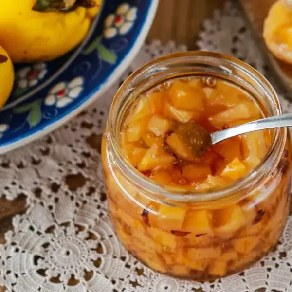 Zdjęcie Jak zrobić pigwę na zimę do herbaty - proste i smaczne przepisy