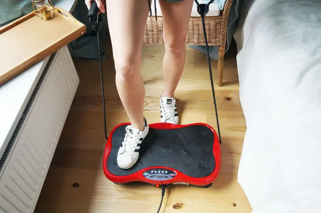 Zdjęcie Czy platforma wibracyjna naprawdę odchudza? Fakty i mity o jej skuteczności