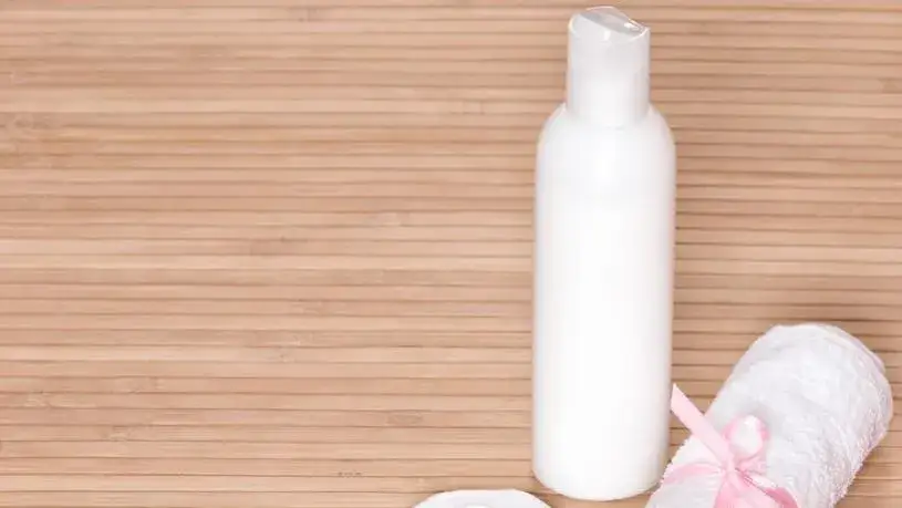 Zdjęcie Czy mleczko do demakijażu trzeba zmywać? Oto co musisz wiedzieć