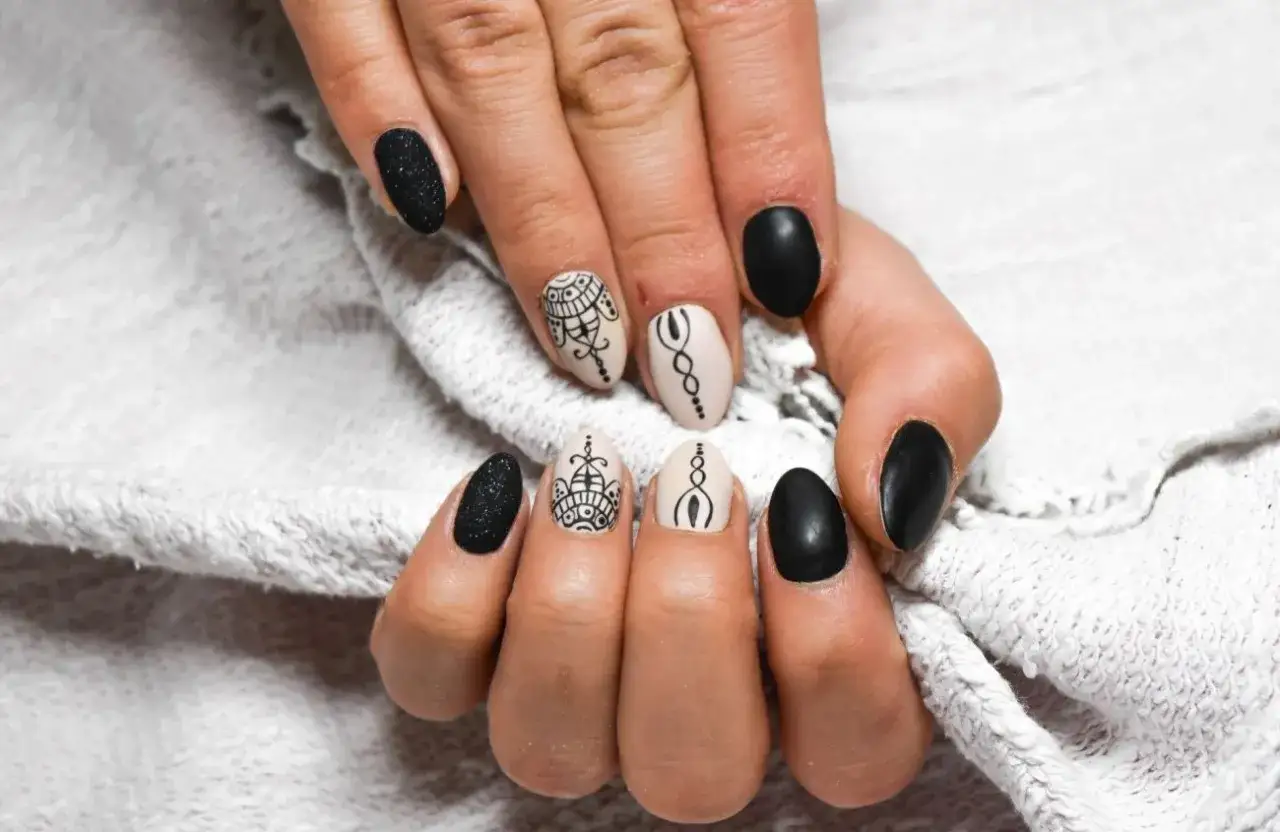 Zdjęcie Najlepsze zestawy do manicure hybrydowego: opinie i porównanie