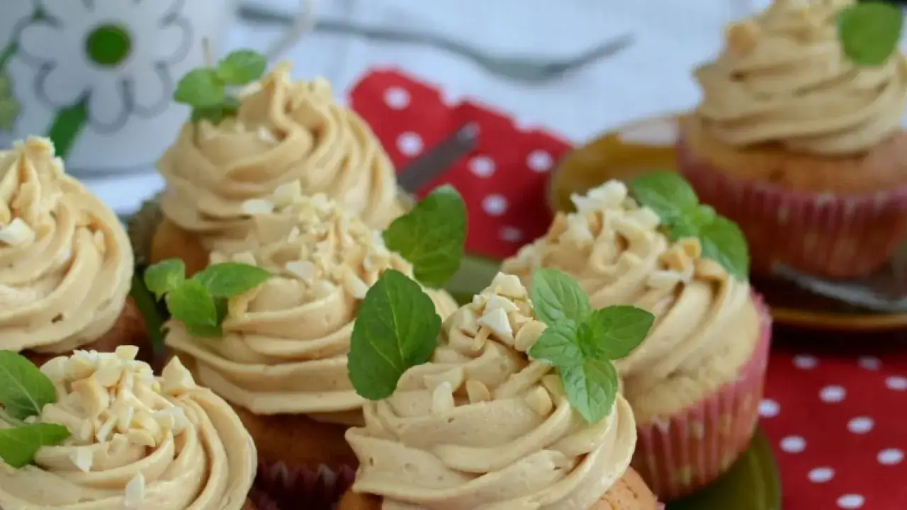 Zdjęcie Jak zrobić pyszne babeczki? Prosty przepis i porady krok po kroku