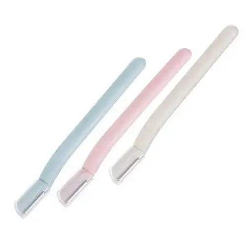 Zdjęcie Jak używać trymer do brwi, aby uniknąć najczęstszych błędów