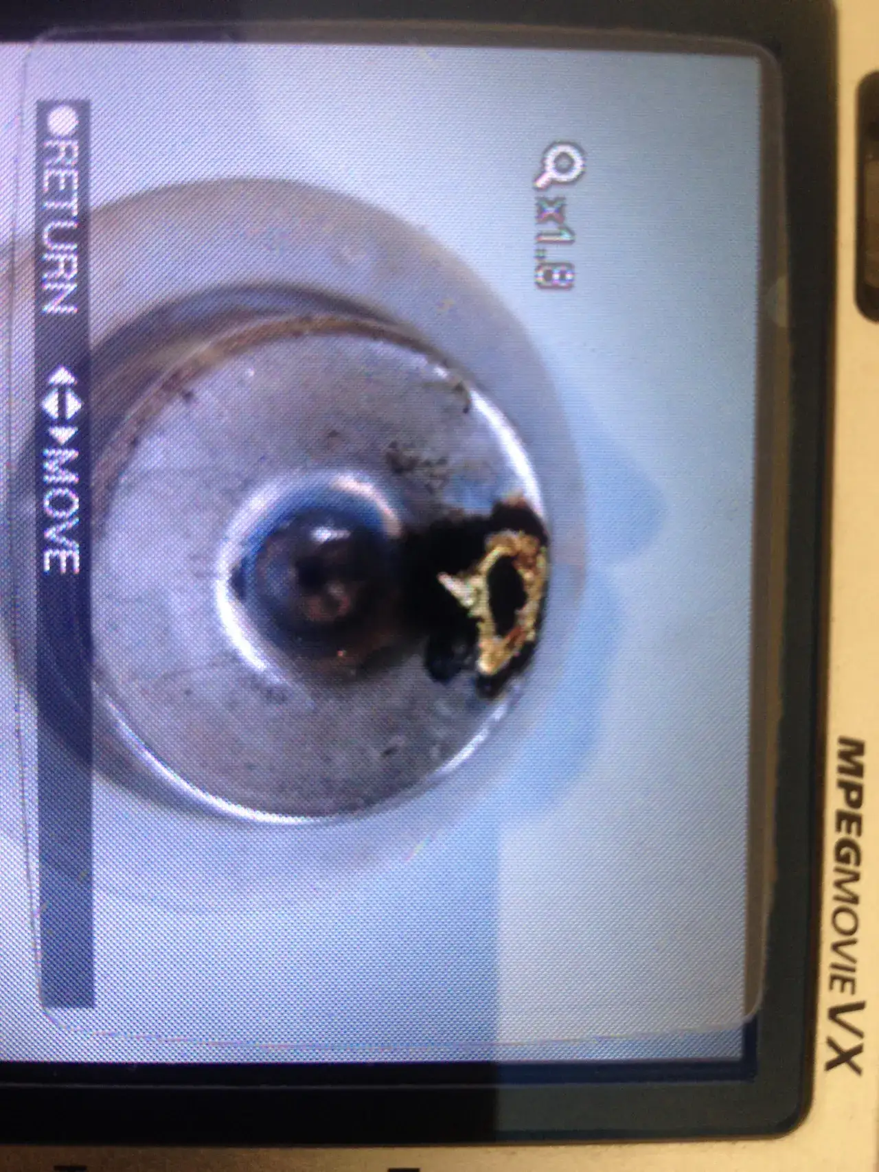 Zdjęcie Jak rozpoznać przepalony bezpiecznik topikowy i uniknąć problemów z prądem