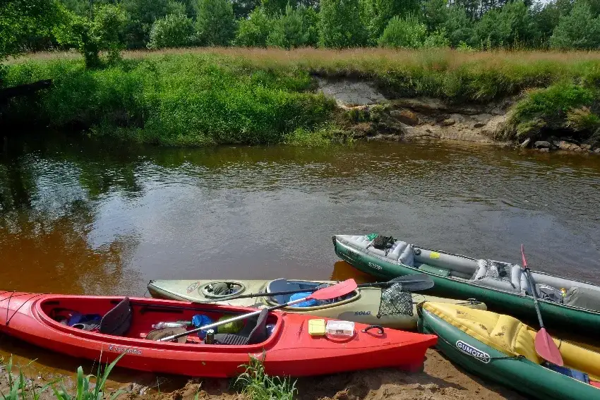 Zdjęcie Gdzie można pływać kajakiem? Odkryj najlepsze miejsca w Polsce