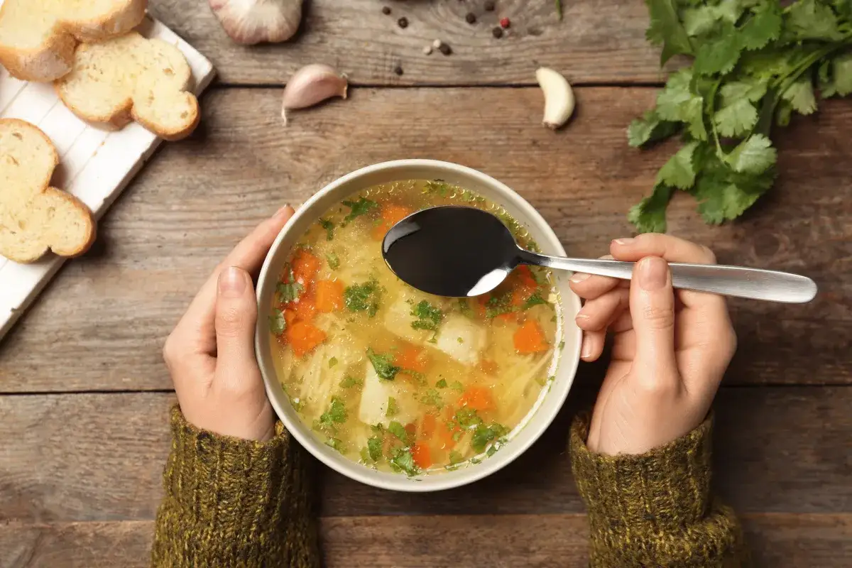 Zdjęcie Czy rosół jest zdrowy - poznaj całą prawdę o tej tradycyjnej zupie