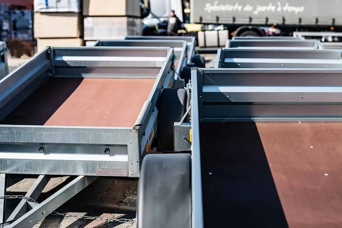 Zdjęcie Ile naprawdę kosztuje przegląd przyczepki samochodowej? Sprawdź ceny i oszczędź!