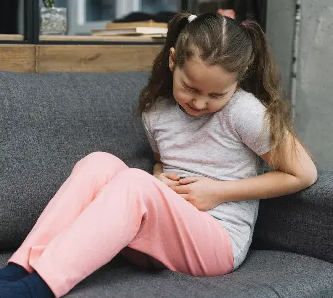 Zdjęcie Skuteczne metody na ból brzucha u dziecka – co warto wiedzieć