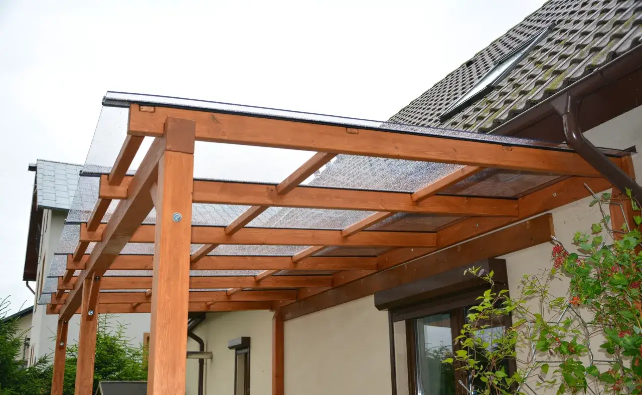 Zdjęcie Najlepsze materiały na taras zewnętrzny. Jak uniknąć kosztownych błędów?