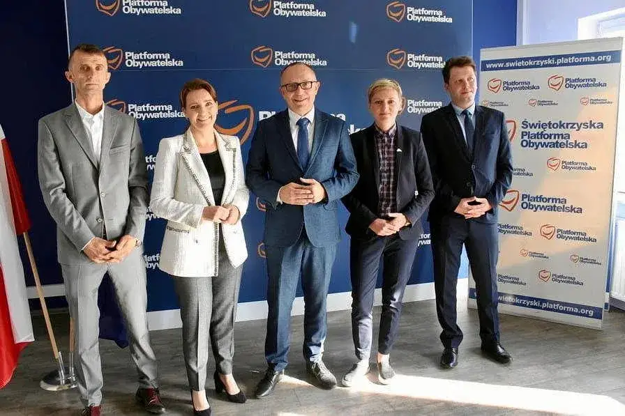 Zdjęcie W jakiej partii jest Tusk? Odkryj jego wpływ na Platformę Obywatelską