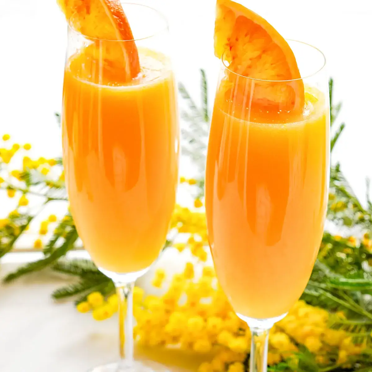 Zdjęcie Mimoza drink - idealny przepis na orzeźwiający koktajl na każdą okazję