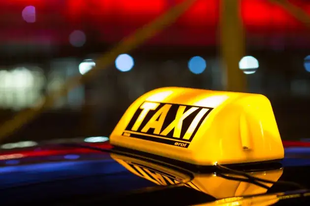 Zdjęcie Ile kosztuje taxi we Wrocławiu? Sprawdź ceny i ukryte opłaty