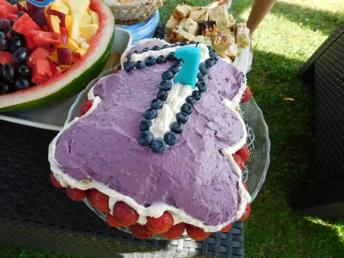 Zdjęcie Zdrowy tort na roczek przepis – smaczny i bezpieczny dla malucha